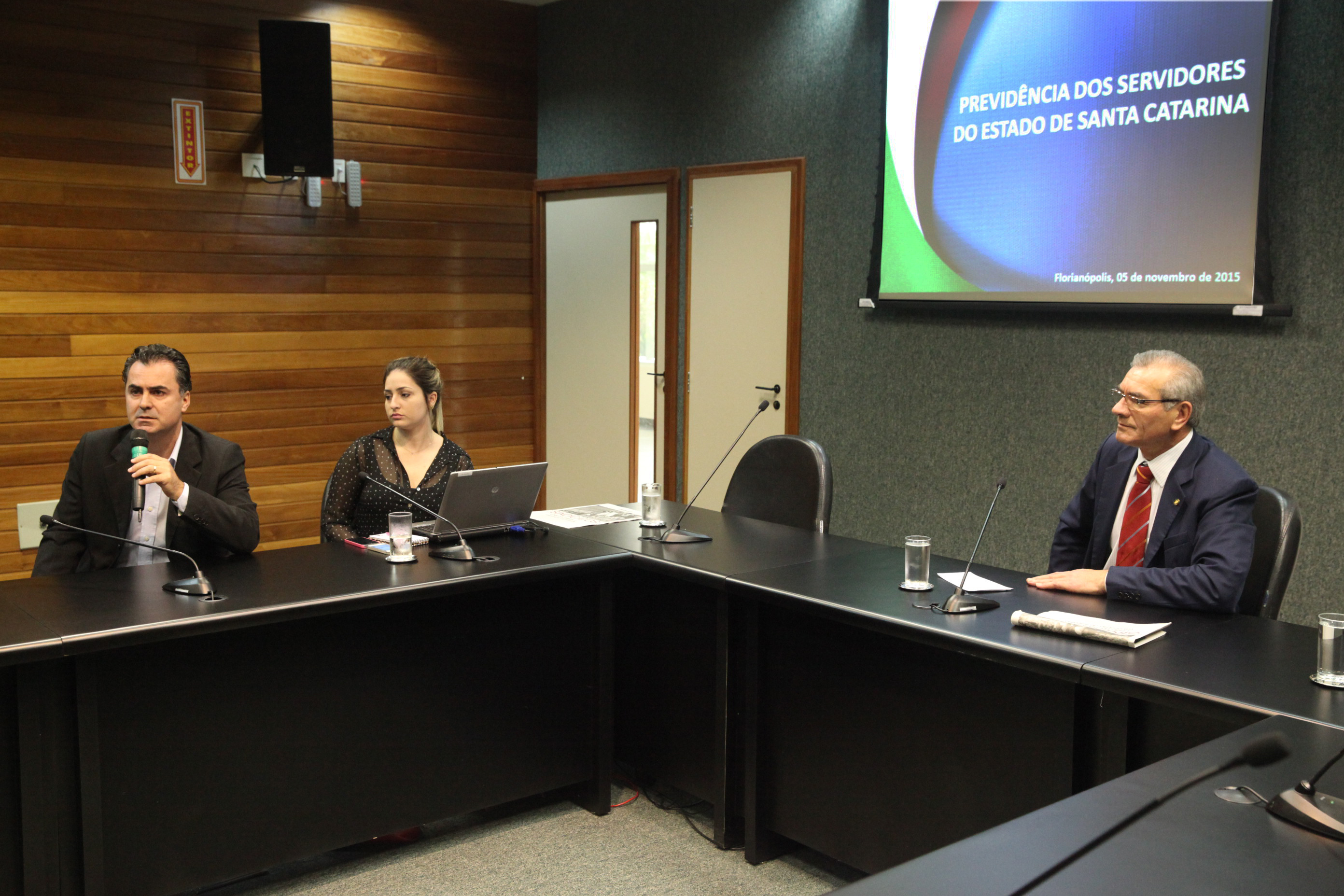 fotonoticia 051115 reuniao sindicatos lider governo fq3