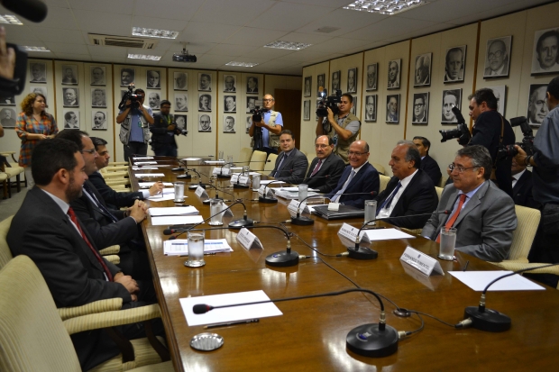 brasilia revisao da divida 20160308 1474052748