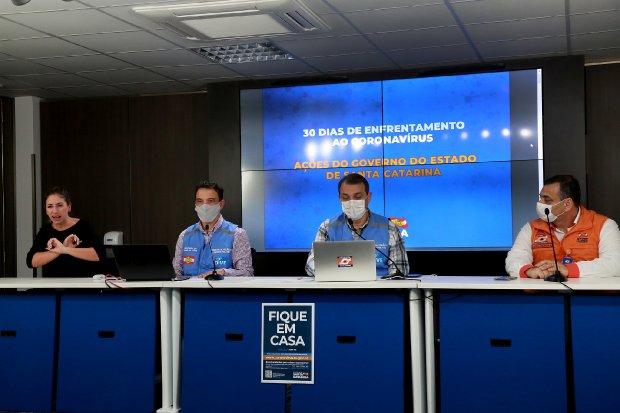 florianopolis sc 16 04 2020 coletiva de imprensa coronavirus 20200416 1963912366