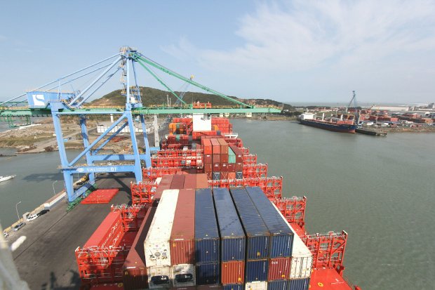 imbituba chegada de navio gigante da inicio a nova fase do porto de imbituba 20170905 1553172594