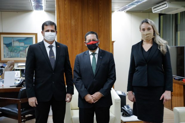daniela reinehr vai a brasilia para dialogo e busca de solucoes para as contas publicas de santa catarina 20201103 1478925187