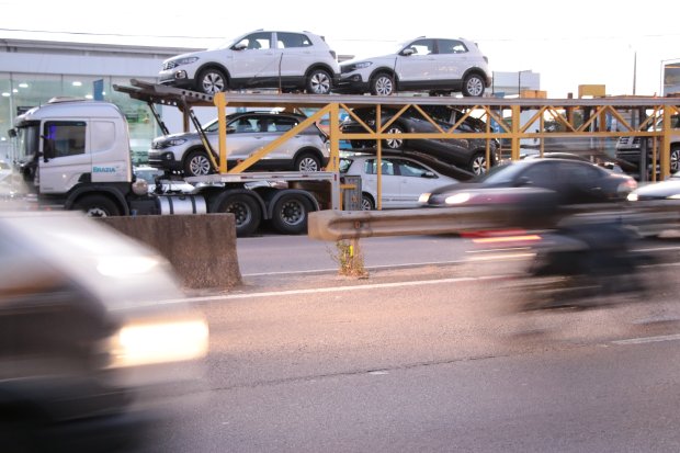 carros placas 20190829 1970376255