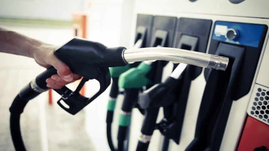 icms da gasolina nao e de 46 nem tributos federais sobre o combustivel estao zerados