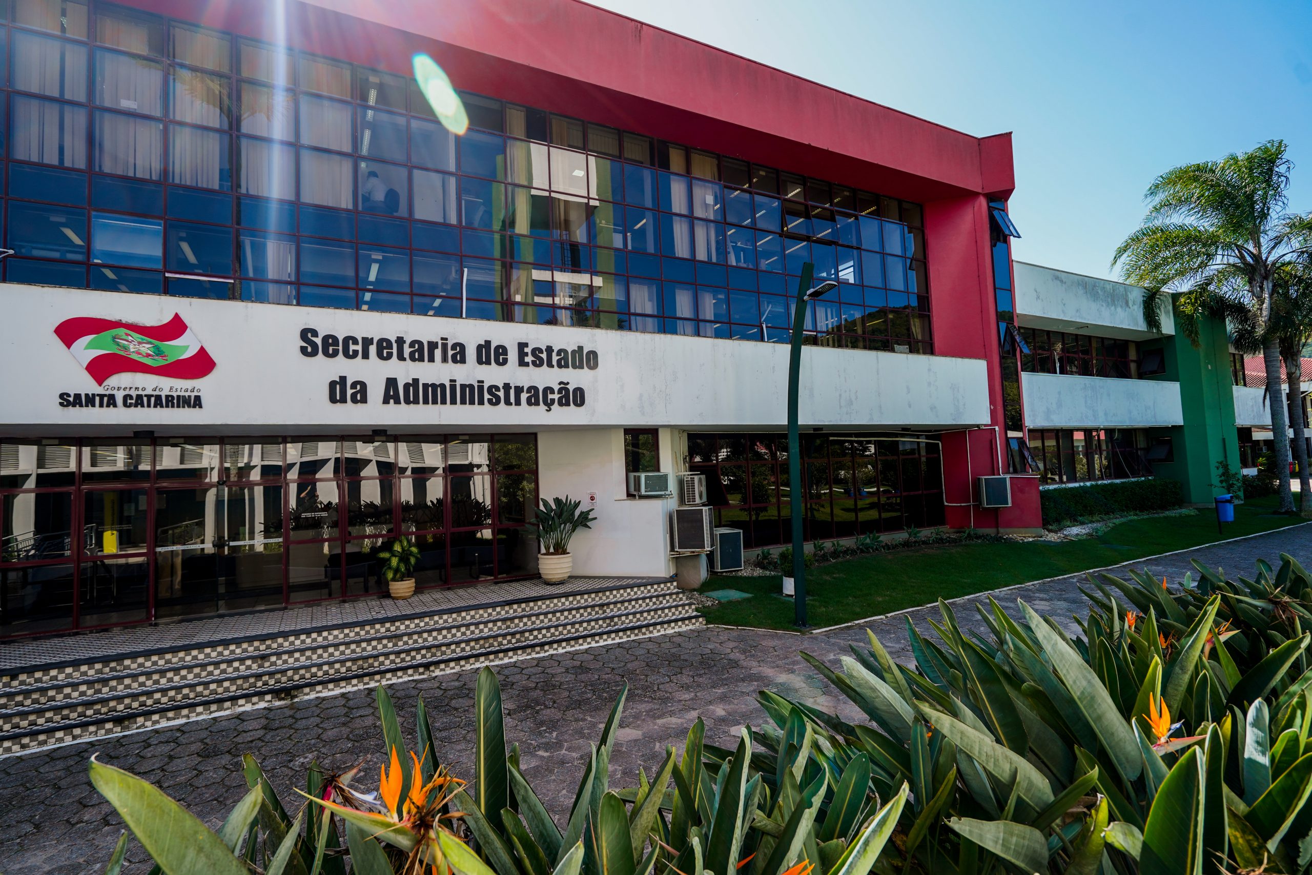 administracao scaled 1