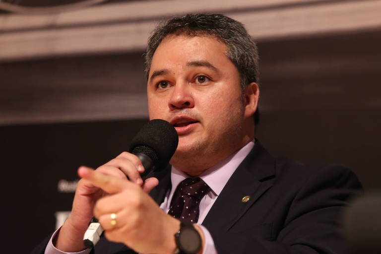senador Efraim Filho