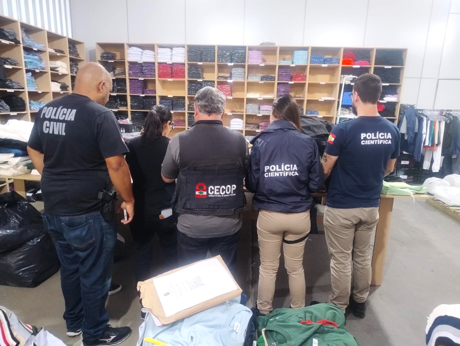 Combate Pirataria 01