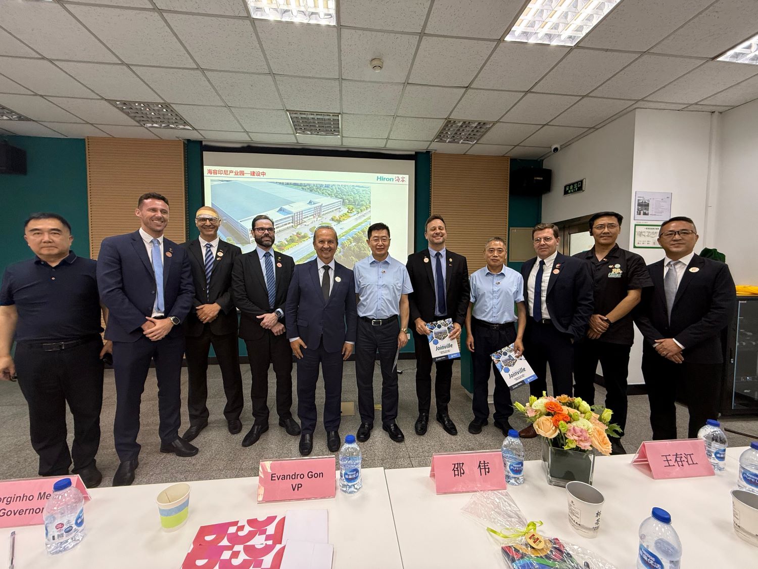 Governador visita fábrica da Nidec na China e apresenta potenciais de SC para atrair novos investimentos 1 WhatsApp Image 2025 06 23 at 05.07.41