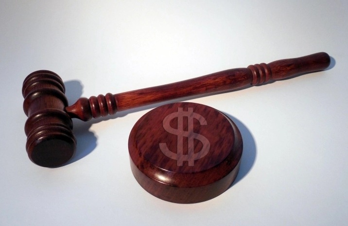 Valor do contencioso tributário corresponde a quase 75% do PIB 1 dcomercio justica martelo dinheiro divida