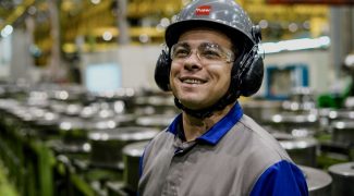 Santa Catarina segue com a menor taxa de desemprego do país, aponta censo do IBGE 3 trabalho industria Foto Marco FaveroArquivo Secom GOVSC