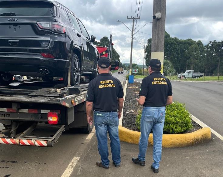 Fazenda/SC flagra cerca de R$ 560 mil em mercadorias transportadas com irregularidades fiscais no Meio-Oeste e Oeste do Estado 1 SEF 1