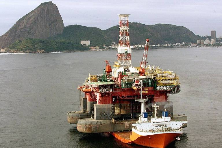 Dívida ativa de construção civil, petróleo e agro soma R$ 365 bi 1 plataforma petrobras guanabara Antonio ScorzaAFP