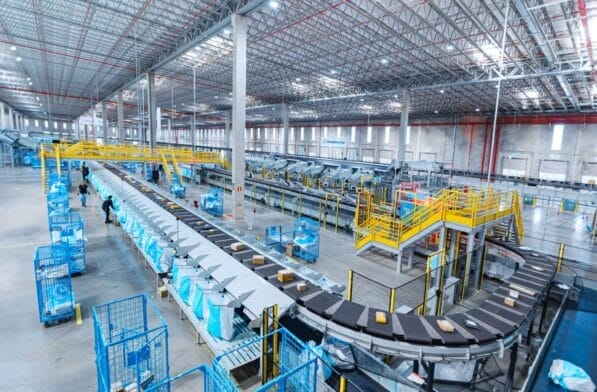 Logistica foto Loggi Divulgacao 597x392 1