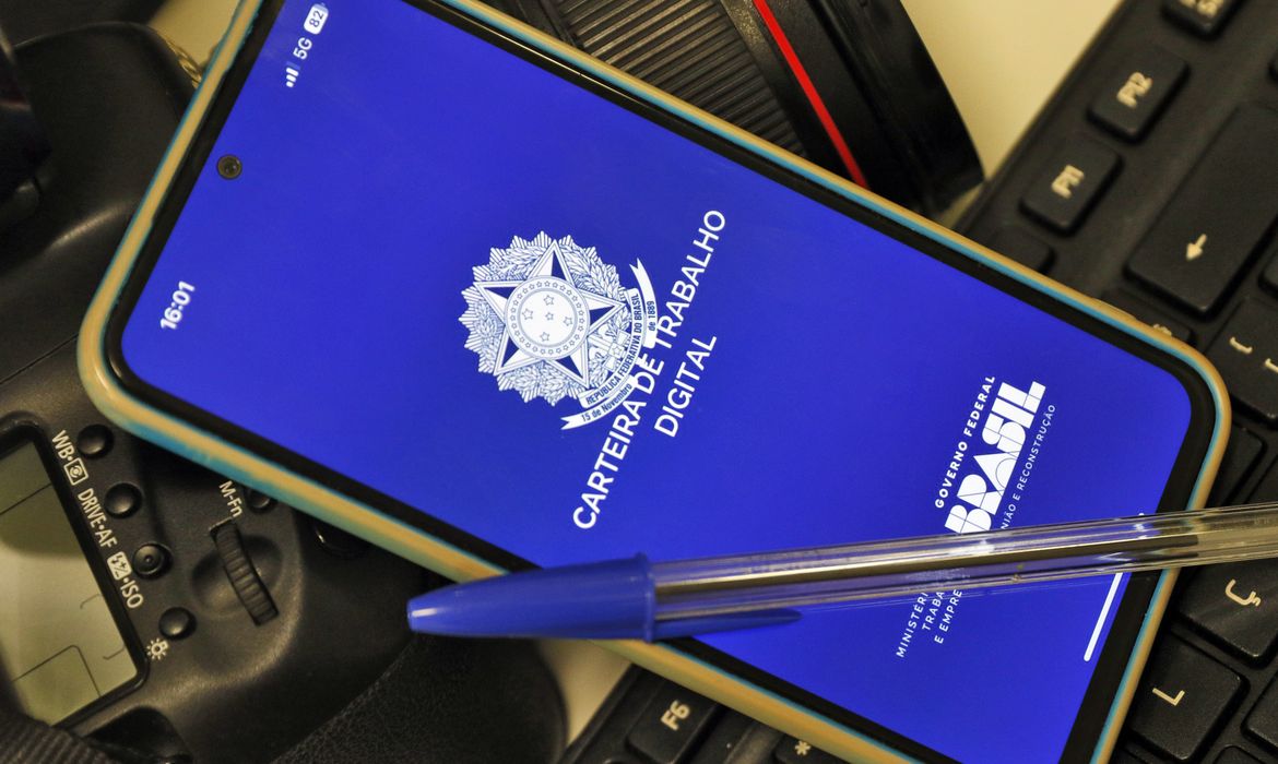Em 11 estados, desemprego está abaixo da média do país; veja quais 1 carteira de trabalho digital