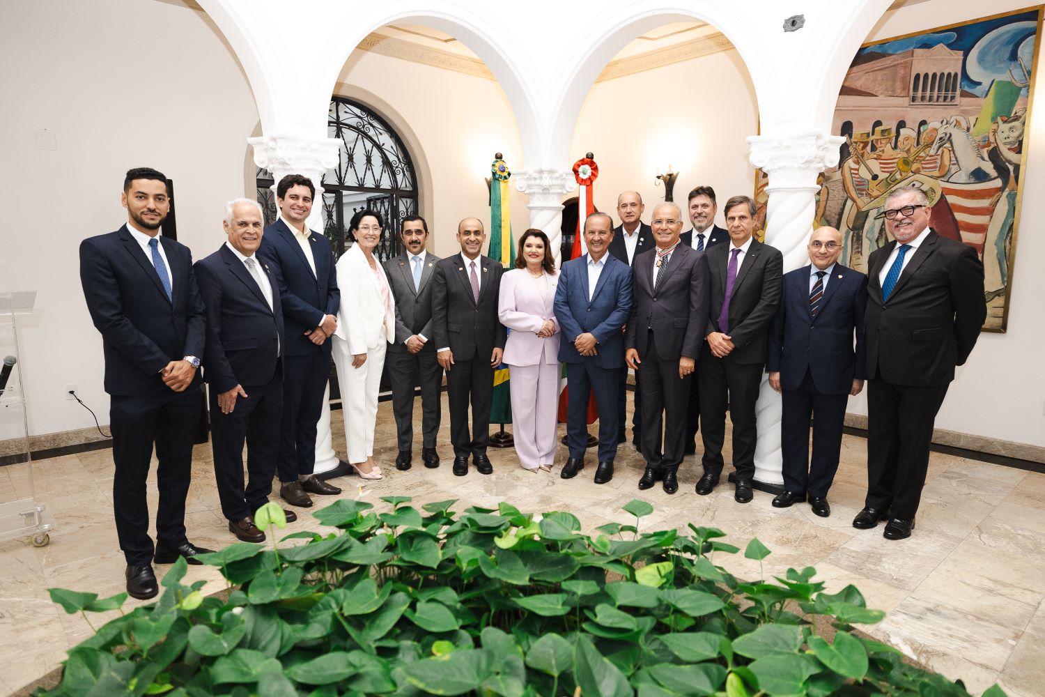 Governador Jorginho Mello recebe comitiva de embaixadores árabes para discutir investimentos e parcerias bilaterais 1 OJR 9402